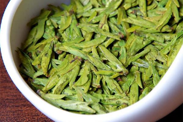 龙井茶要用多少度的水冲泡 龙井茶泡多长时间最好