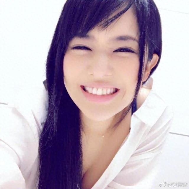 娱乐苍老师 | 为生活选择复出，你会逃课么？  2
