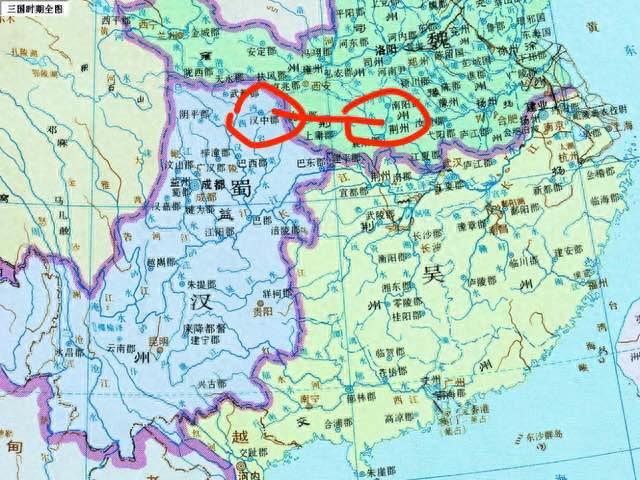 历史诸葛亮为何坚持除掉魏延？你看看魏延在朝中的靠山是谁？不除不行  4