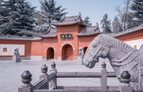 历史洛阳白马寺创建于什么时候？白马寺为什么被称为“天下第一寺”？  2