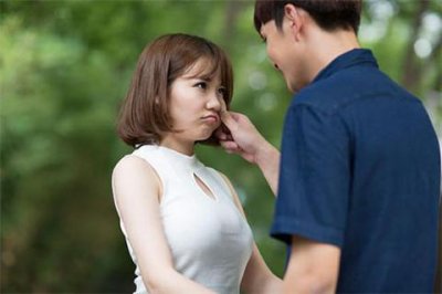 ​安慰女朋友的暖心句子，让她知道你在心疼她