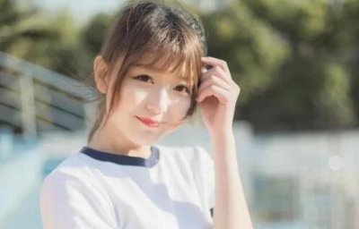 ​和一个女生能连续聊天一个月说明什么？