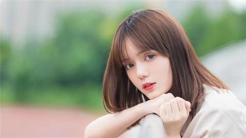 和女朋友没话题之后生气了怎么哄
