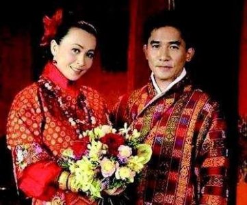 ​刘嘉玲上海1亿豪宅曝光，室内装修奢华霸气，不愧是梁朝伟的女人