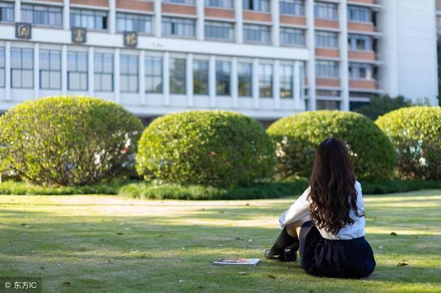 浙江大学首位90后美女博导，高颜值高学历，16岁上复旦大学