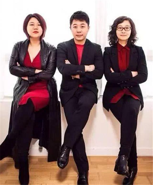 张雨绮袁巴元事件沸沸扬扬，而她作为经纪人，为何会被人称赞？