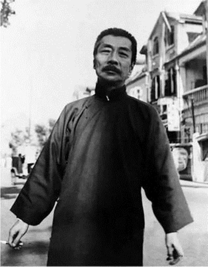 鲁迅的侄儿周丰三，为何在抗战时期，年纪轻轻便选择饮弹自尽