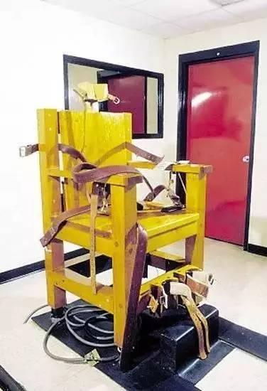 死磕爱迪生，11次婉拒诺贝尔奖，有700项发明，他被称为“神”，却死于贫穷