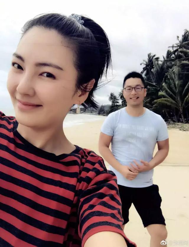 袁巴元咬定张雨绮出轨！黄毅清力挺男方，大爆奸夫是“伪富豪”！