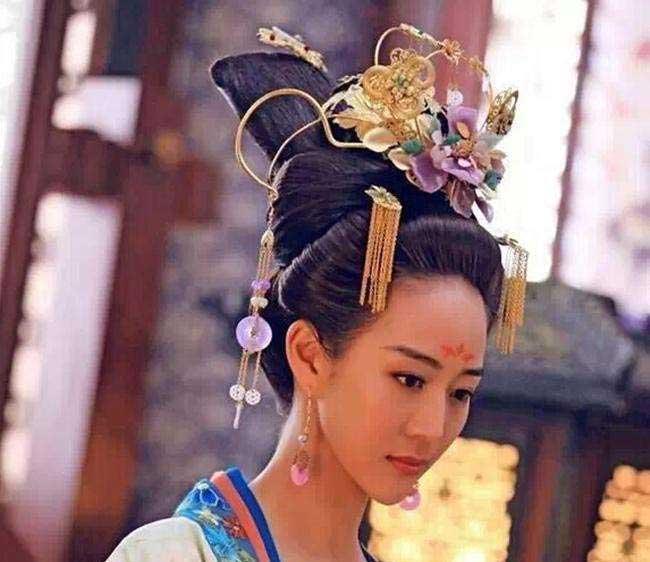 文化漫谈：读《髻鬟品》，品深具中华文化精髓的“发上乾坤”