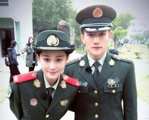 张馨予儿时旧照流出，五官清秀样貌出众，整没整容一看便知