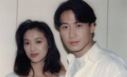 51岁黎明近照曝光,皮肤衰老美颜都遮不住,身材走样让人不敢相信