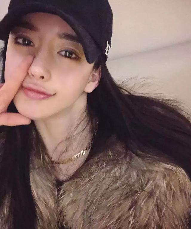 快手街拍女神潘南奎黑历史曝光，她竟然是这种人，人称“潘十亿“花蛇