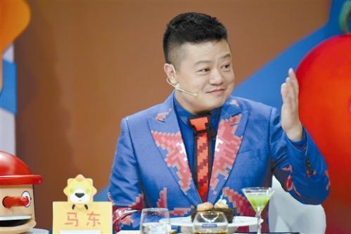 马季儿子，春晚导演，30岁开始主持，《奇葩说》爆红，今身家过亿