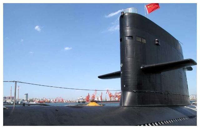 中国海军，传说中的“宋级”潜艇曝光，2200吨排水量，性能出众