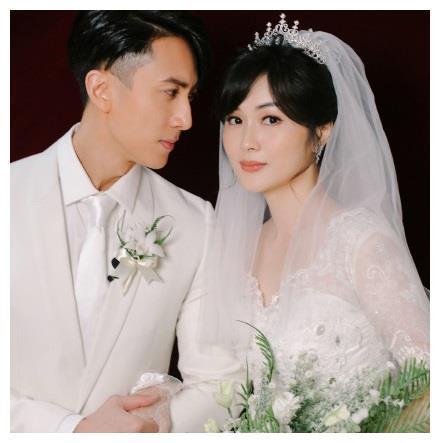 吴尊夫妻婚纱照出炉，俊男美女的组合，果然养眼