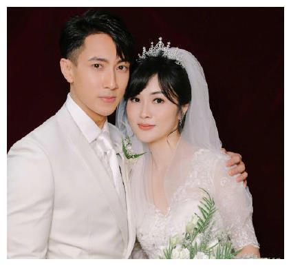 吴尊夫妻婚纱照出炉，俊男美女的组合，果然养眼