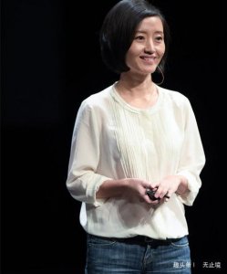 ​43岁柴静曾是央视主持人，但近况看着心疼，曾为女儿放弃事业