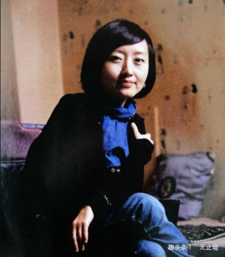 43岁柴静曾是央视主持人，但近况看着心疼，曾为女儿放弃事业
