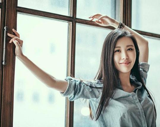 王石老婆田朴珺年轻时的美照，真的美