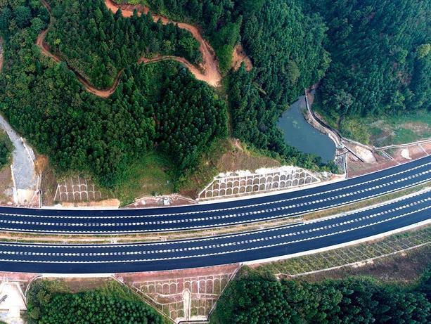 广西桂三高速公路通车！全线134公里，沿途美景大放送！