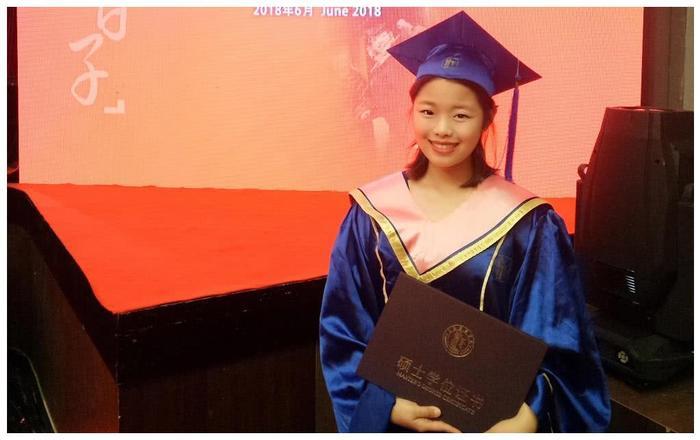 26岁莫小贝近照，越变越美成女神，未修图露真实样貌一言难尽