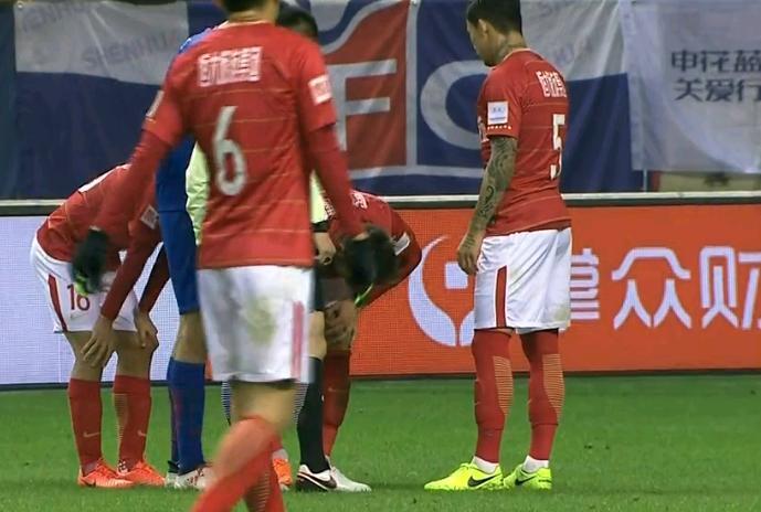 接班保利尼奥？恒大新援沦为笑柄，秦升都能轻松抢断他