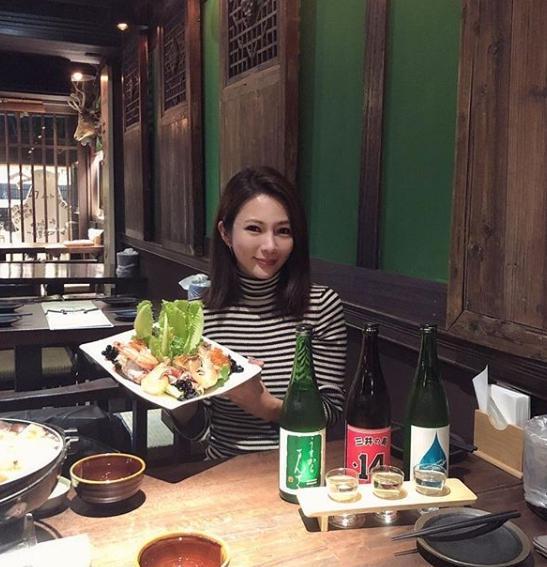 爆喜讯？被16岁亿万富翁下跪求婚，高宇蓁回应了