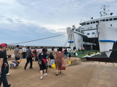 ​琼州海峡于9日18时全面恢复渡运