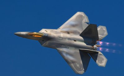 ​空中王者-F-22A猛禽战机