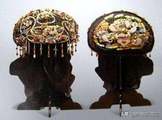 中国传统饰品·钿子欣赏：钿头银篦击节碎，血色罗裙翻酒污