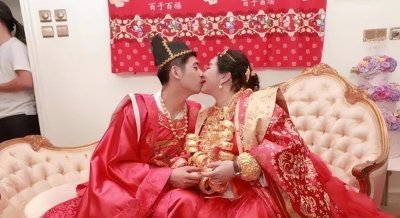 ​赌王女儿何超盈：下嫁小8岁东北小伙，倒贴14亿嫁妆，如今怎样？