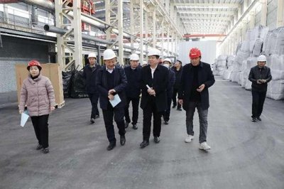 ​长治市领导在沁源经济技术开发区开展入企服务并调研项目建设情况