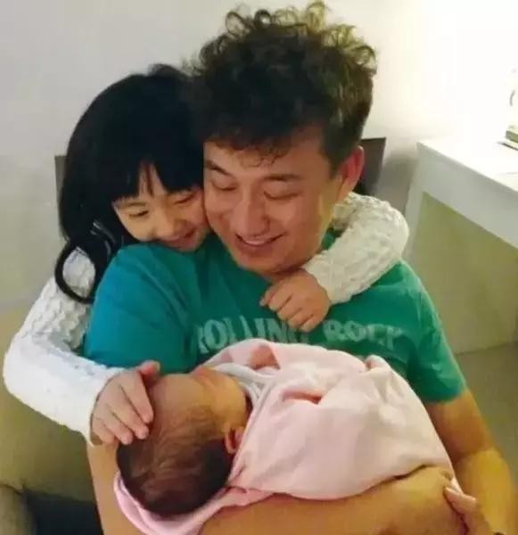 黄磊一家有多美（相爱22年生3个孩子）(4)