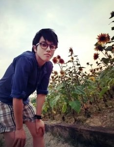 ​邢雅晨长发照（影视圈那些女扮男装的演员）