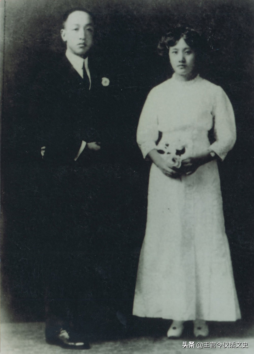 从卖唱女到阔太太，从单亲妈妈到董事长，董竹君的一生堪称传奇