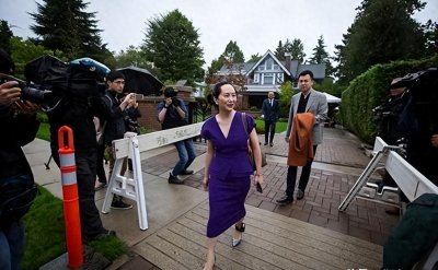 ​当年博尔顿背着特郎普私下逮捕孟晚舟，如今被特朗普取消安保待遇