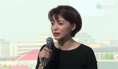 ​董卿简历个人资料简介(董卿现在和父母的关系)
