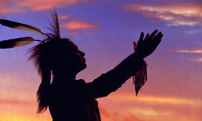 印第安人是中国人的后裔？400年种族灭绝，解读印第安人的血泪史