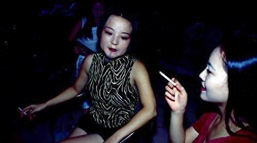 镜头下：80年代歌舞厅的第一批陪唱小姐