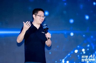 ​粉笔十年，张小龙：“我赶上了一个好的时代”
