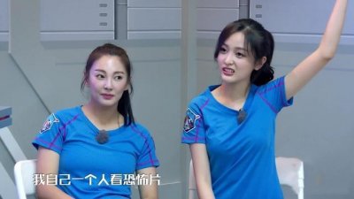 ​吴宣仪和杨超越谁比较红（吴宣仪资源反超杨超越）