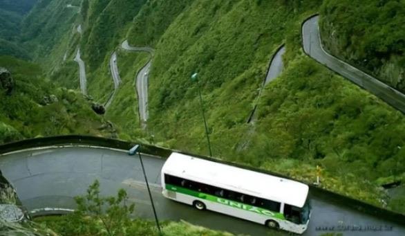 十大世界十大死亡公路排名（中国郭亮隧道榜上第二）  2