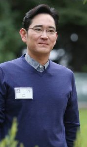 ​李在镕涉嫌行贿总统闺蜜被捕！三星历代掌门其实都有点黑历史