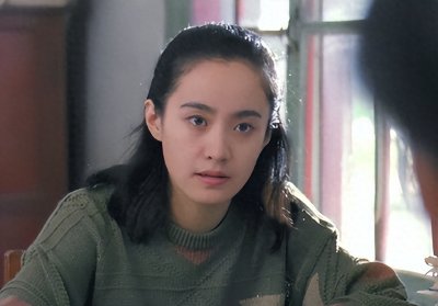 剧雪:被名导丈夫捧红,丈夫病逝后不愿演戏,56岁至今未婚无子嗣