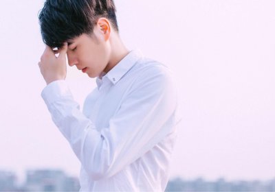 ​小说：女明星魂穿剧本成首富千金，姐夫给她黑卡：随便刷不限额