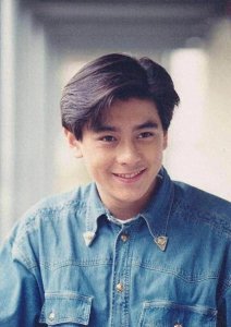 ​娱乐圈的5位不老男神：青春永驻的秘密