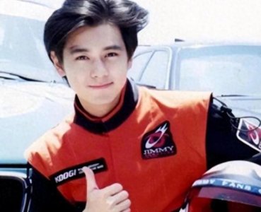 ​简介多才多艺的明星林志颖