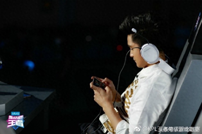 王者荣耀明星赛火热开启:田亮、吴昕、胡夏、 李诞,强势开打
