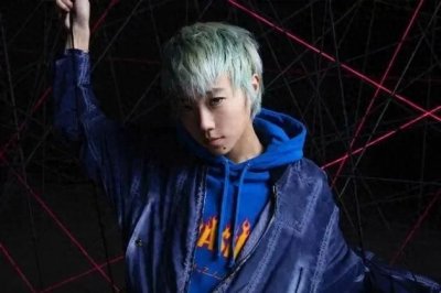 网传王菲女儿窦靖童和女友在国外结婚,另一半是知名导演